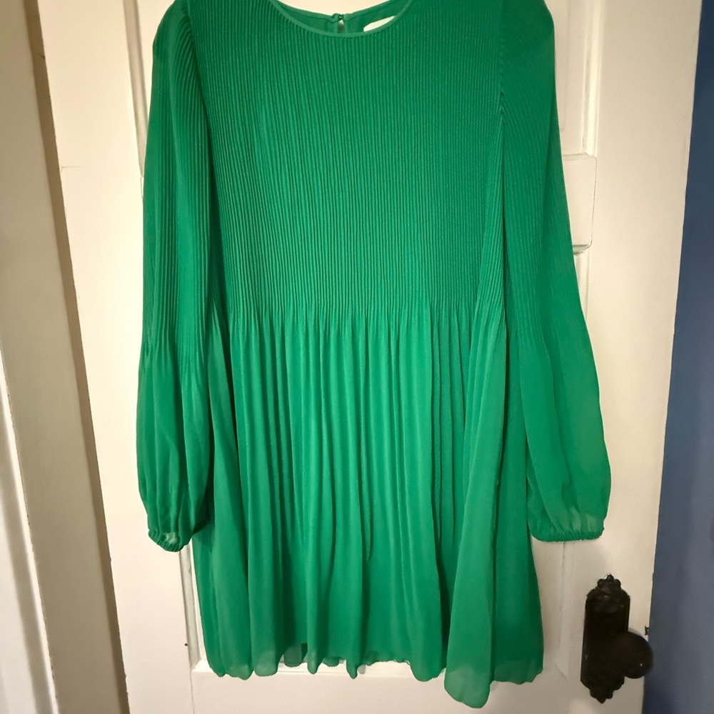 Wilfred Vibrant Green Pleated Mini Dress